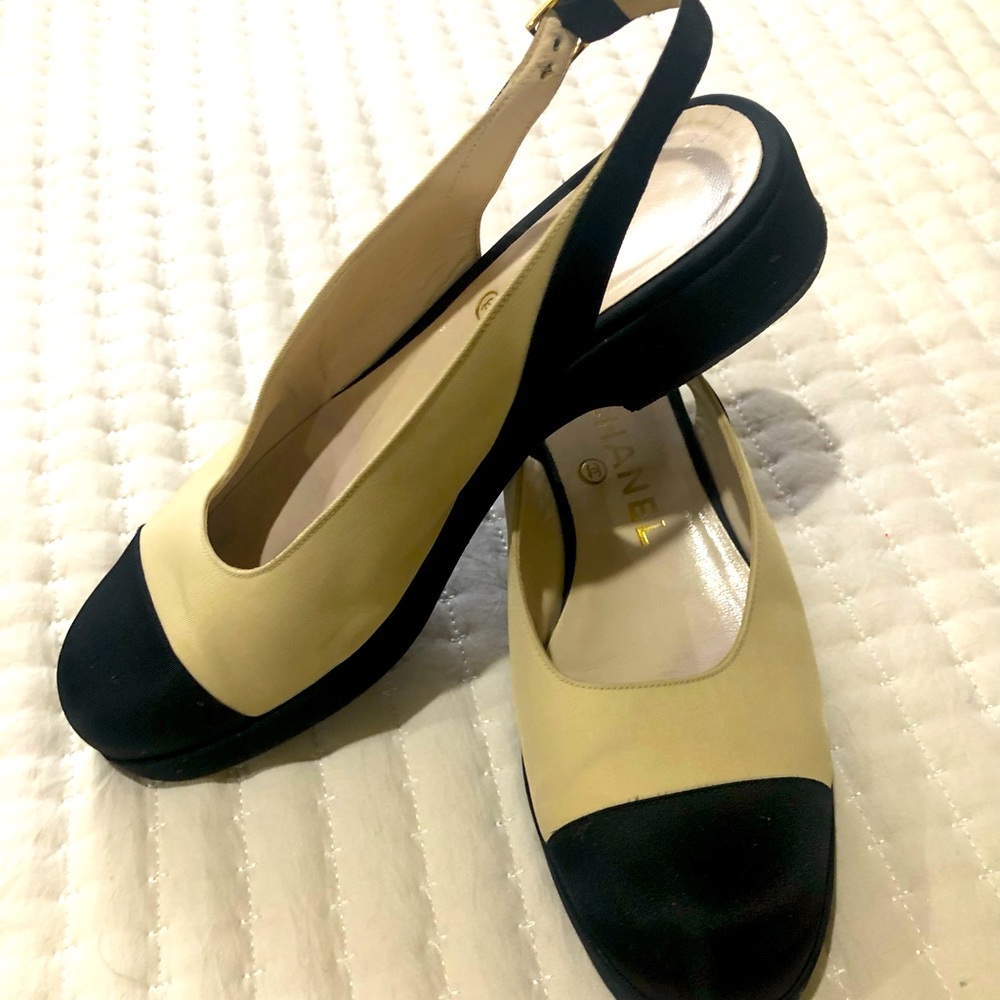 Chanel sling back